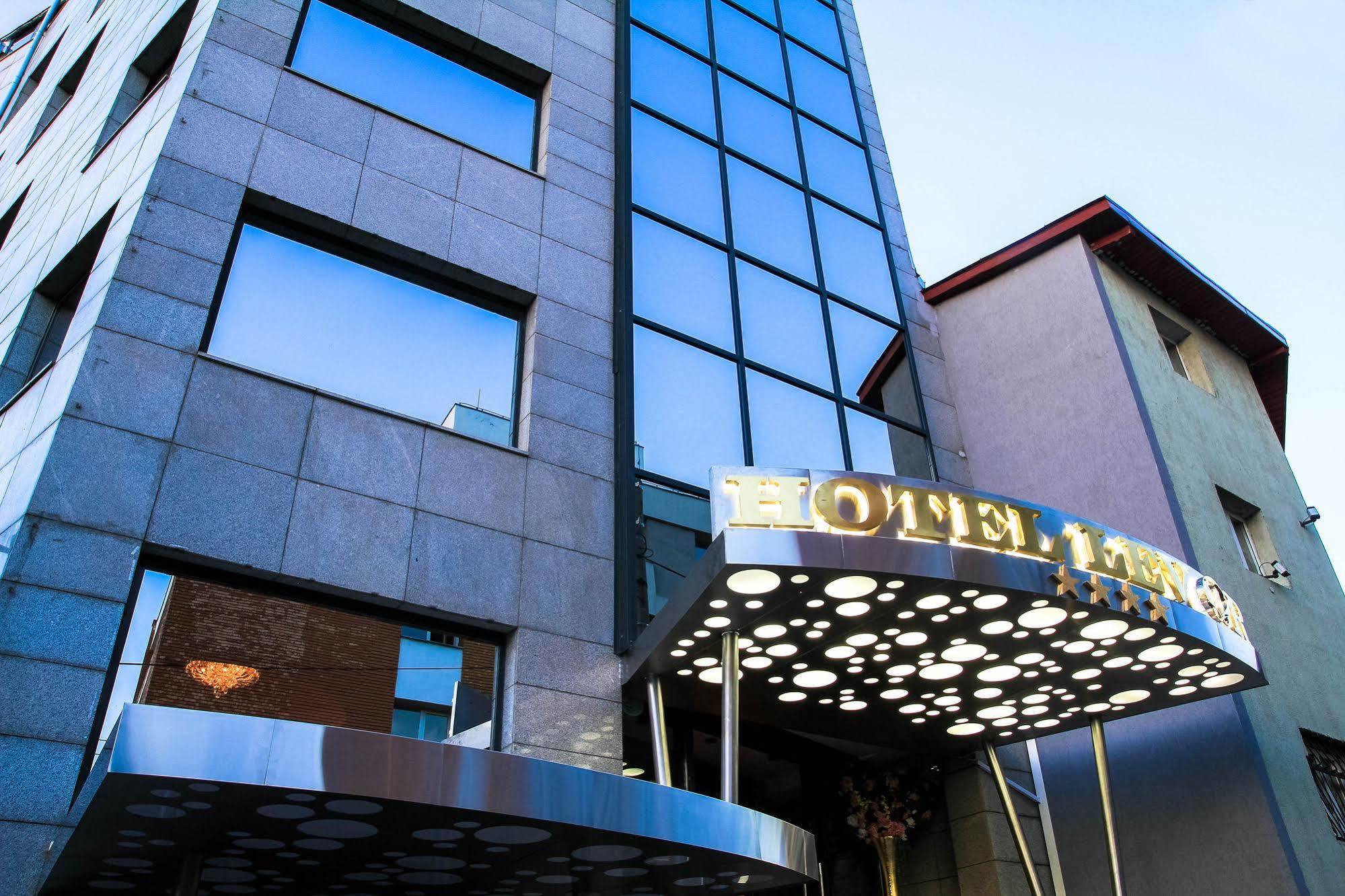 Best Western Hotel Lev Or I Бухарест Экстерьер фото