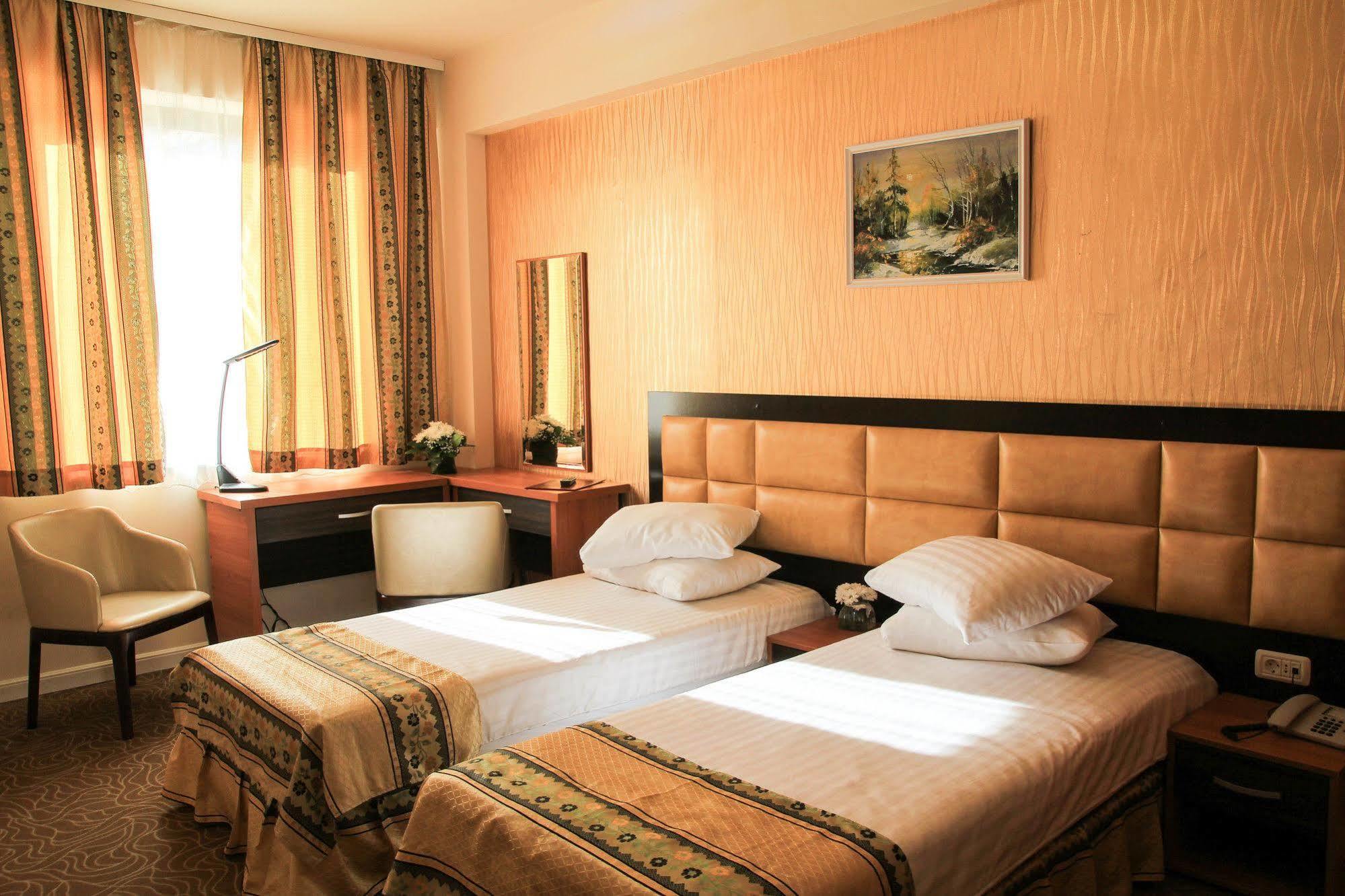 Best Western Hotel Lev Or I Бухарест Экстерьер фото