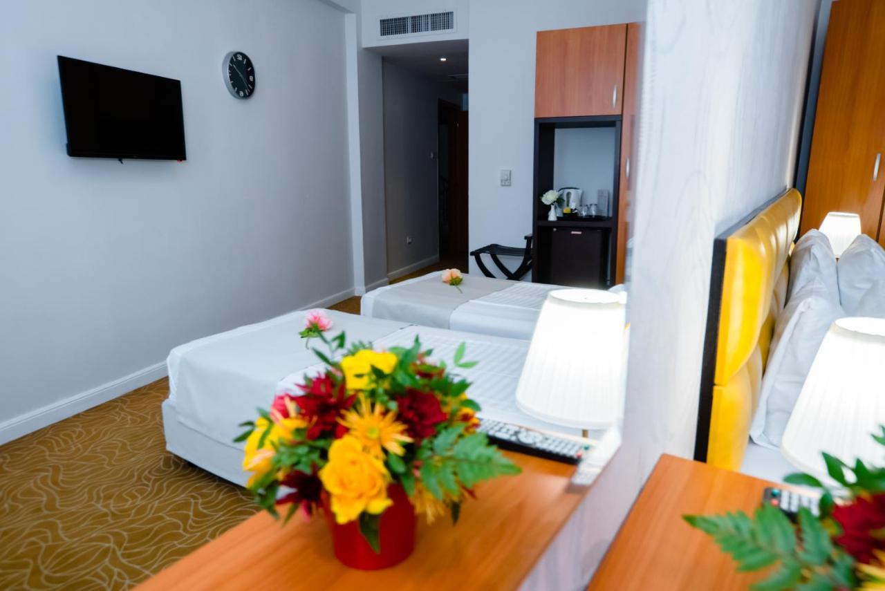 Best Western Hotel Lev Or I Бухарест Экстерьер фото