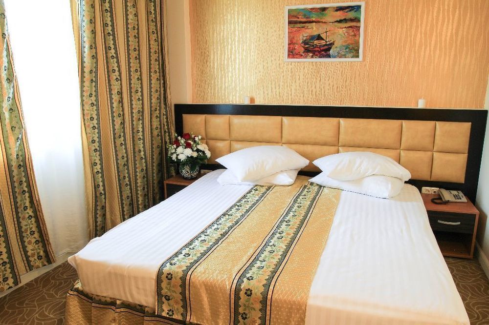 Best Western Hotel Lev Or I Бухарест Экстерьер фото