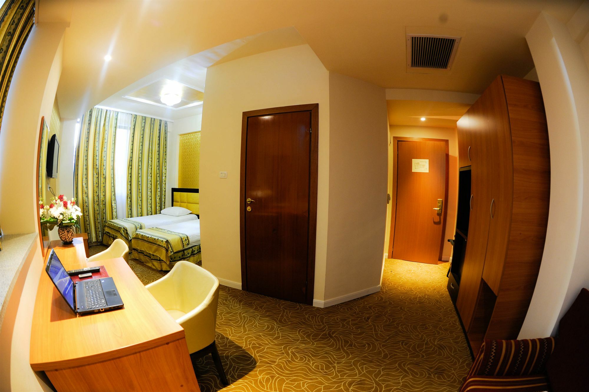 Best Western Hotel Lev Or I Бухарест Экстерьер фото