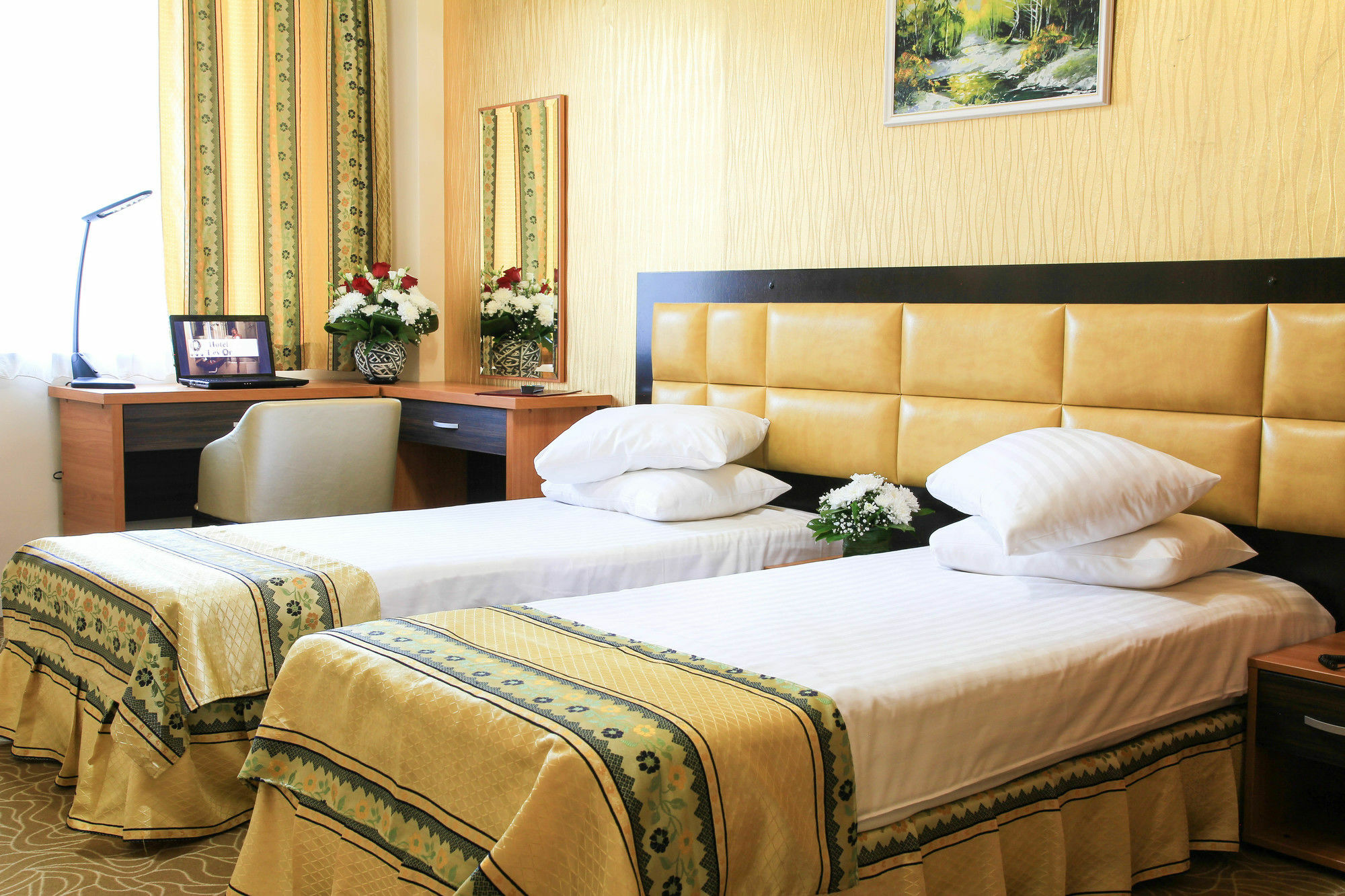 Best Western Hotel Lev Or I Бухарест Экстерьер фото