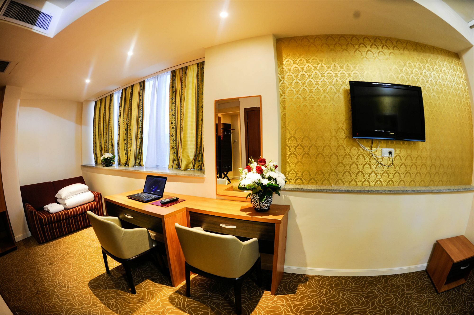 Best Western Hotel Lev Or I Бухарест Экстерьер фото