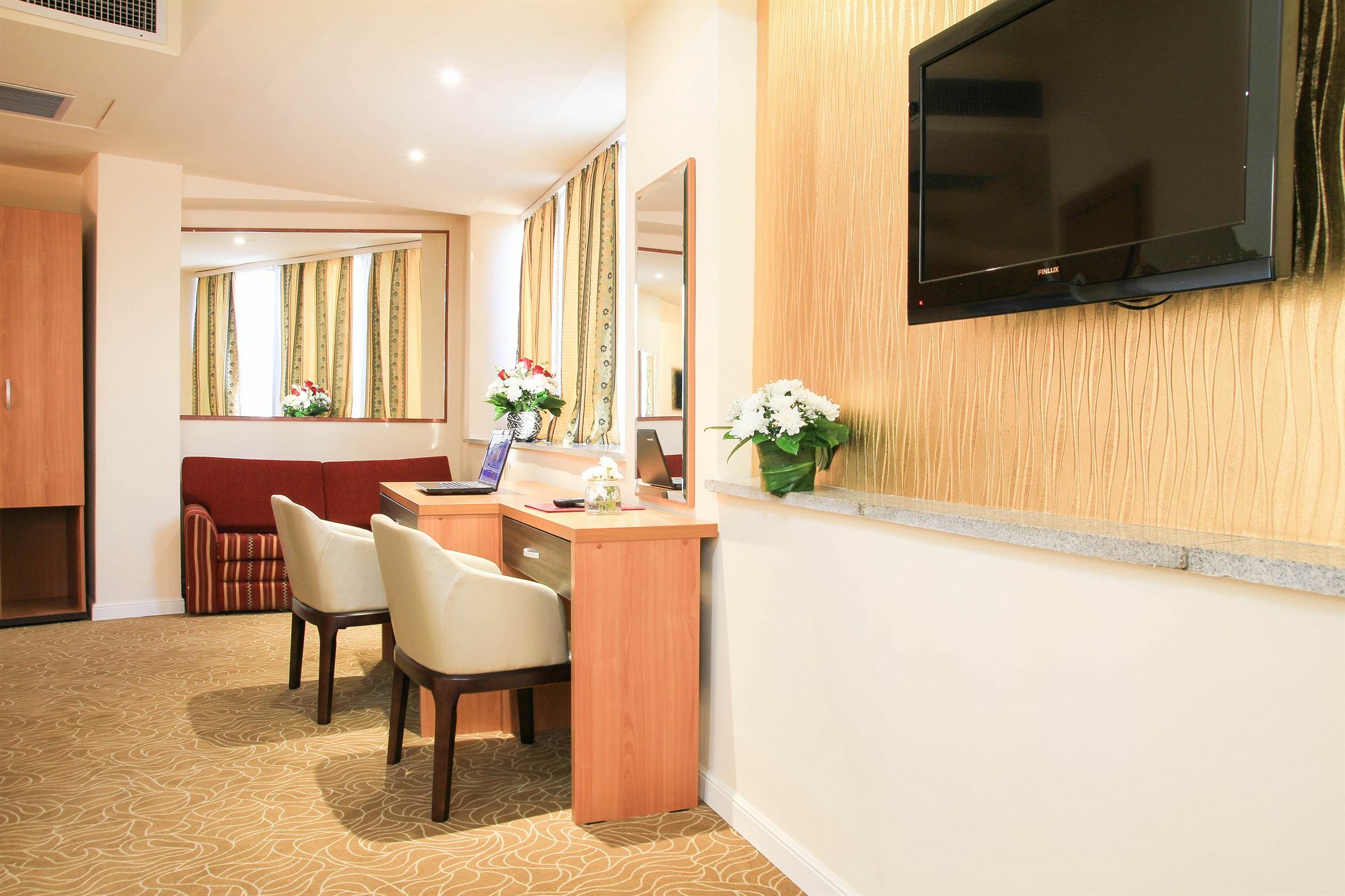 Best Western Hotel Lev Or I Бухарест Экстерьер фото